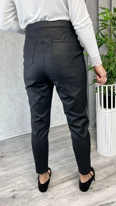 Black Tapered Pants 3